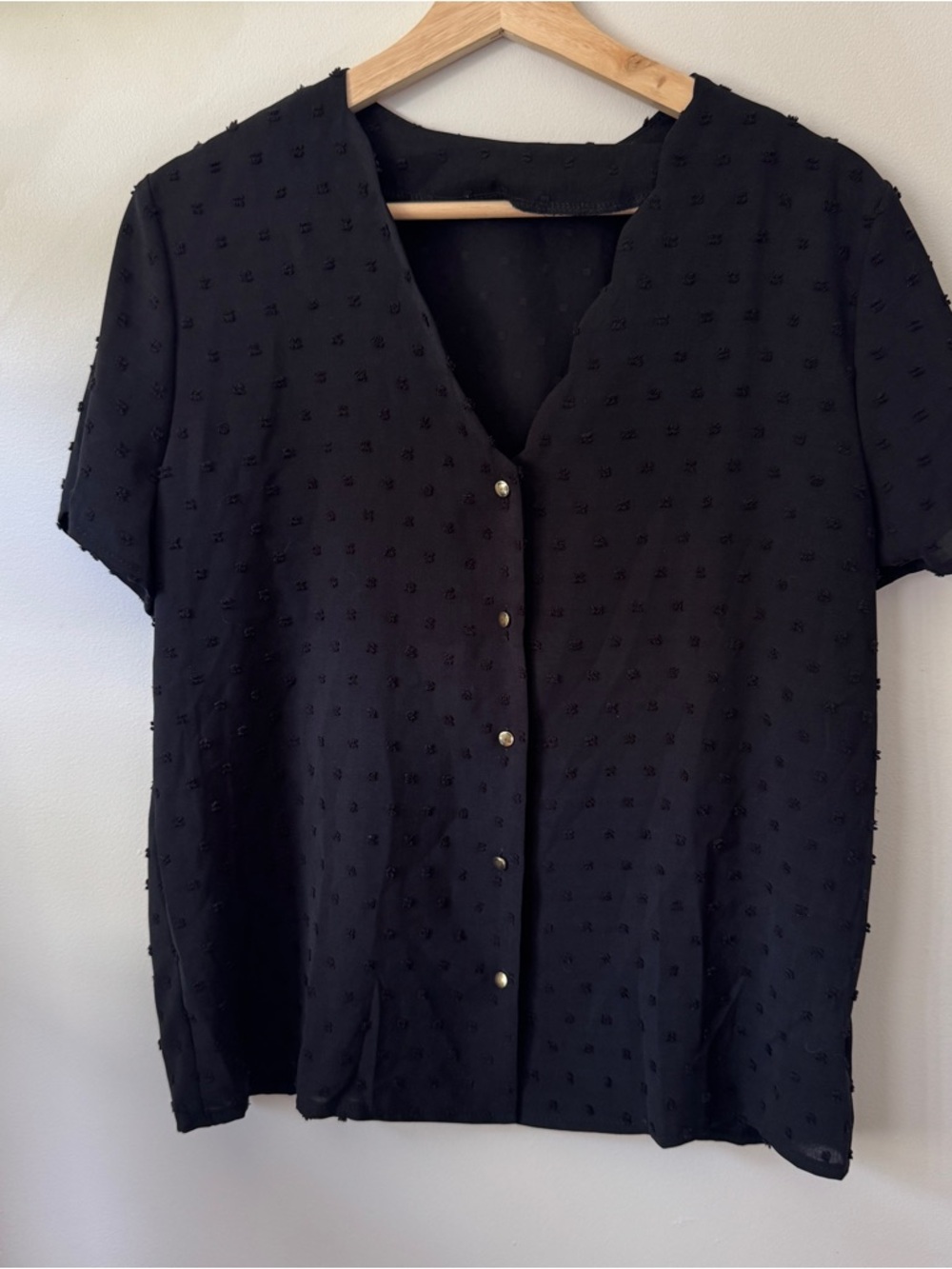 SHEIN Black Textured Dot Button-Up Blouse